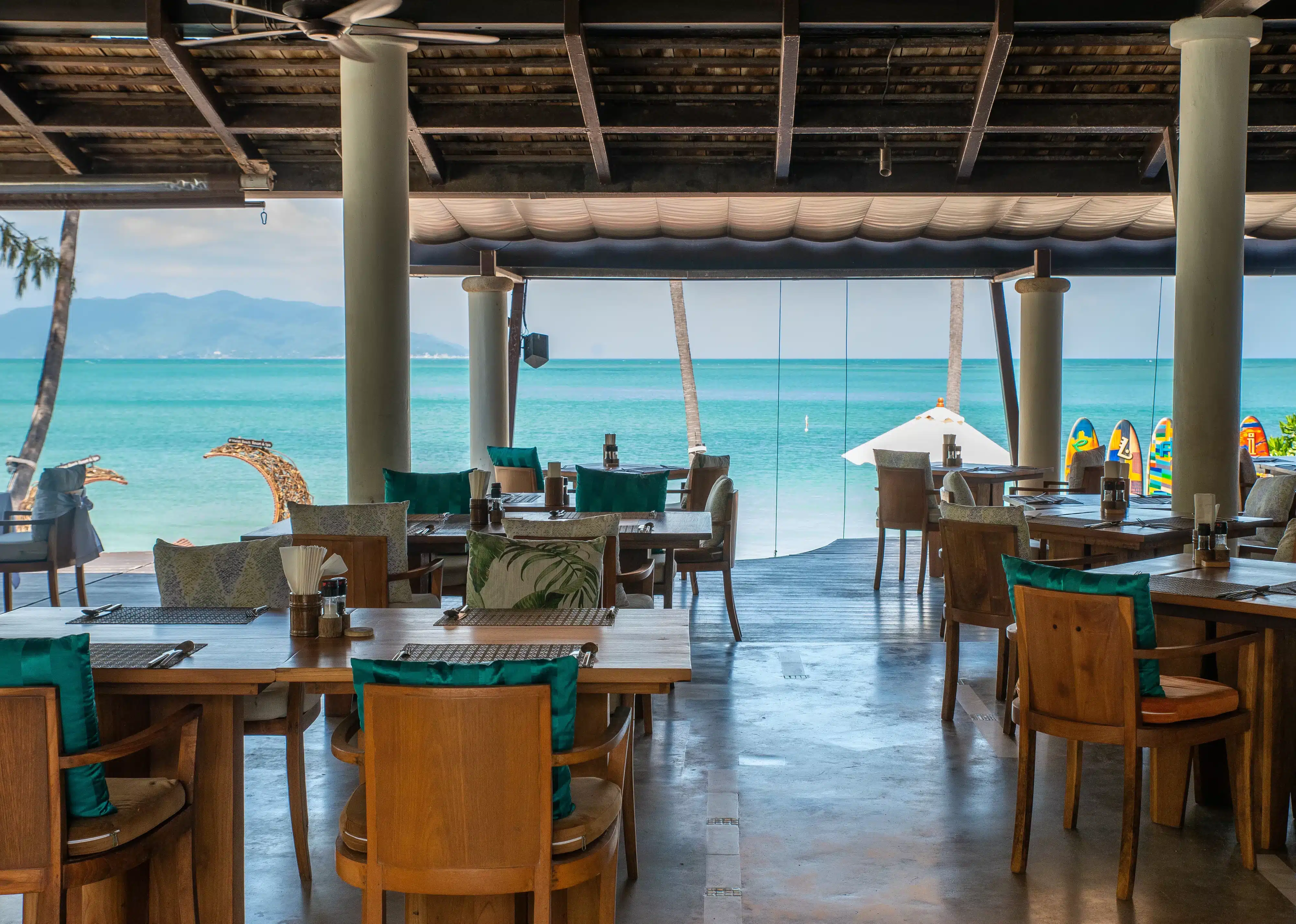What is a Beachfront Restaurant? - melati resort
