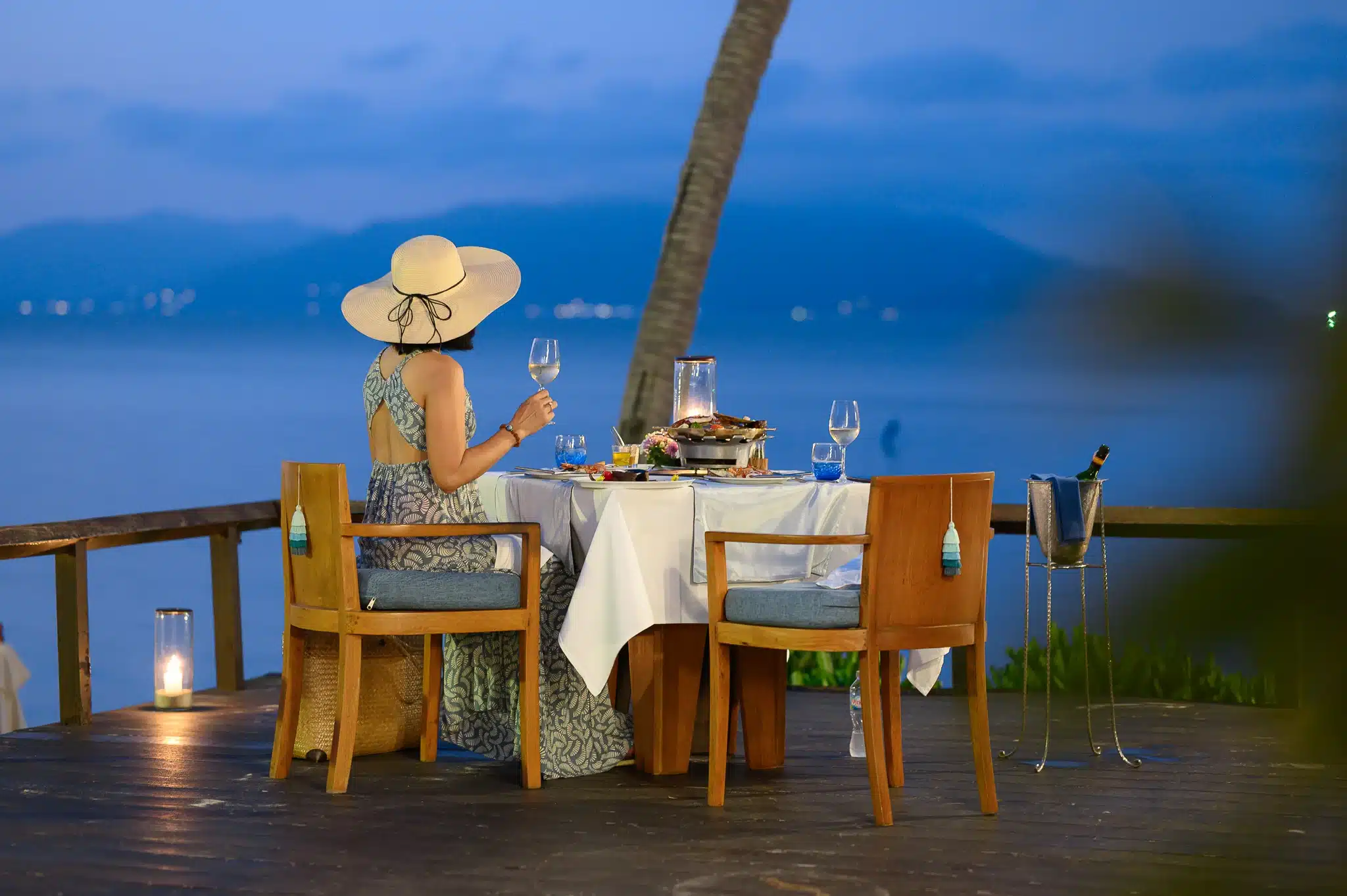 A Beachfront Meal Is Relaxing - melati resort